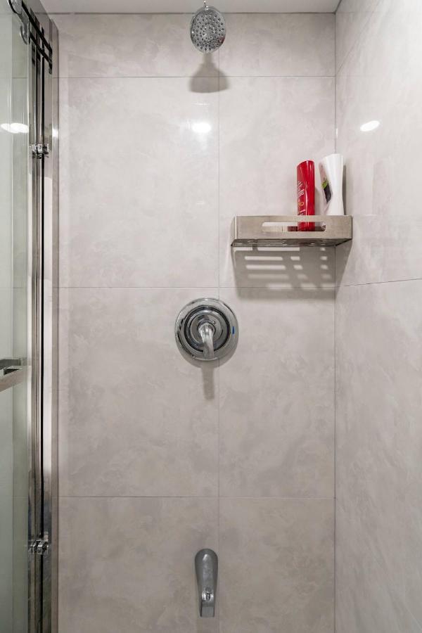 Simple & Tidy Private Rooms Toronto Zewnętrze zdjęcie