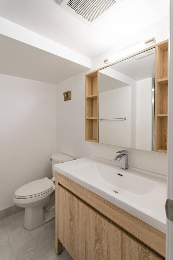 Simple & Tidy Private Rooms Toronto Zewnętrze zdjęcie